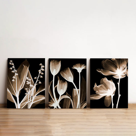 Florals Black & White Drama